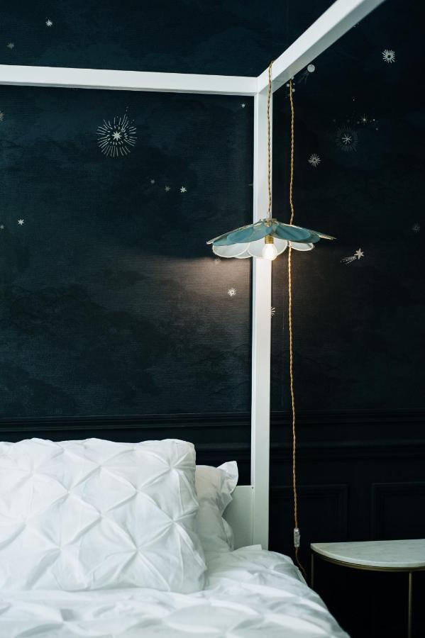 Suite - Cosmos